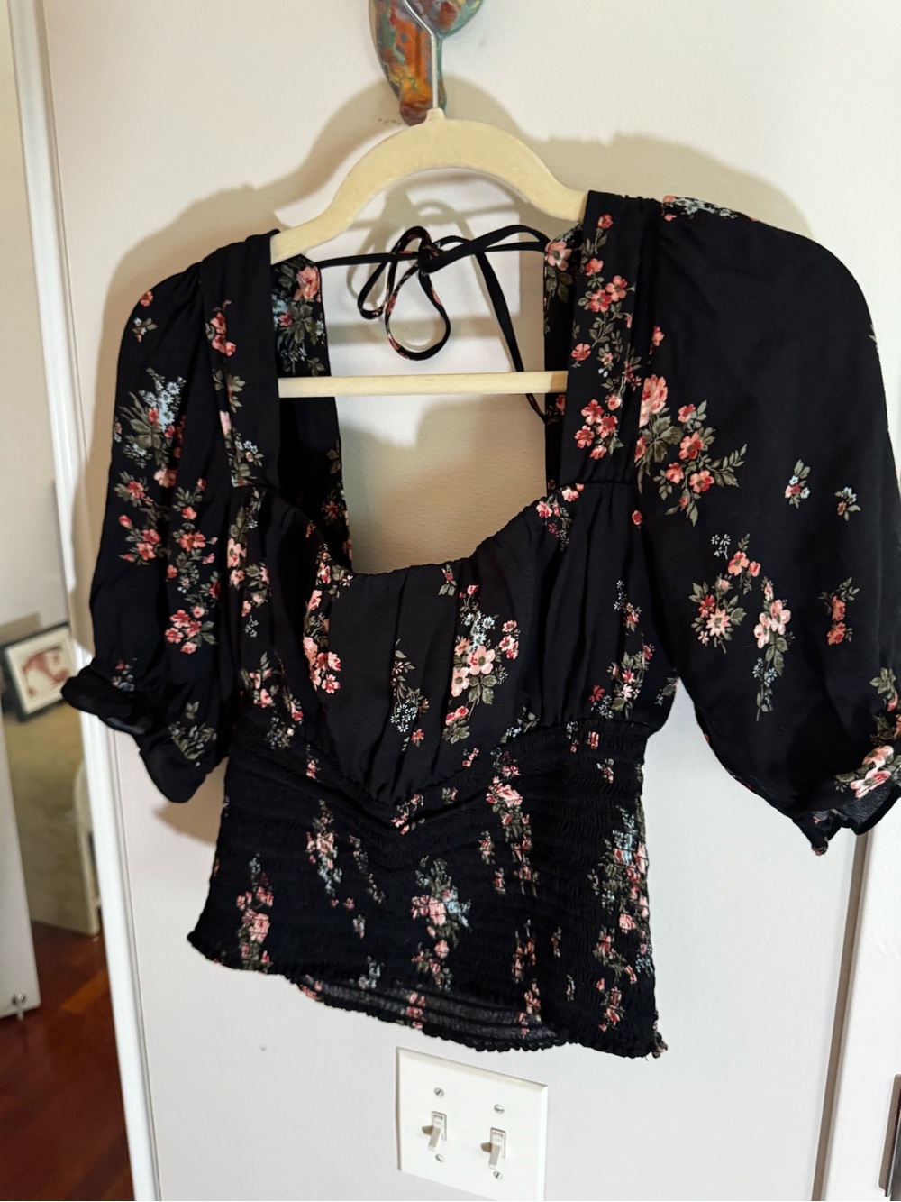 REFORMATION floral square neck ruched bodice smocked crop top - Picture 3 of 5